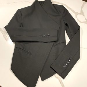 BcbgMAXAZRIA high low fitted blazer XS